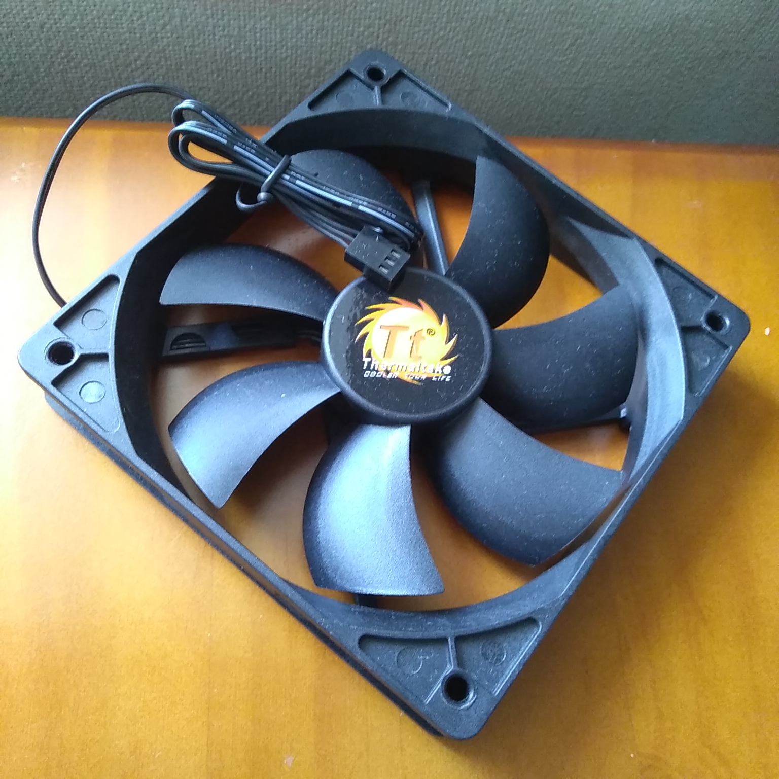 AMD-冷却ファン用の調整可能なファン,4ピン,サイレントファン12cm,調整可能な速度12v,120mm 夏を乗り切るCPUクーラーはこれだ！空冷モデル最新3製品2019年版